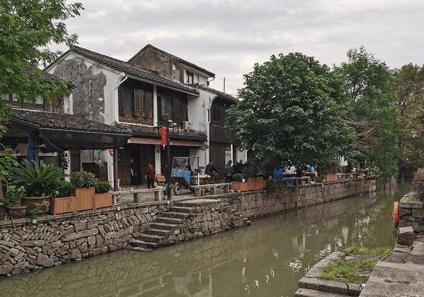 森林小火车建成运营